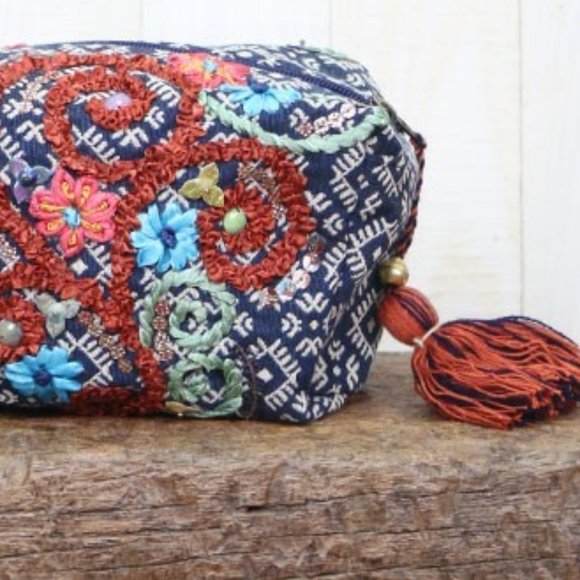 Embroidered Origami Make-Up Bag - Picture 5 of 5
